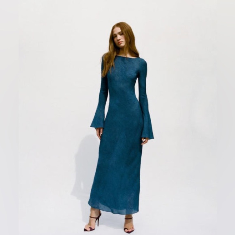 NWT Realisation Par Gia dress in size M, denim silk print